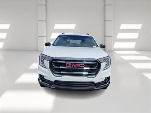 2024 GMC Terrain AWD AT4