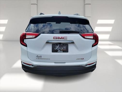 2024 GMC Terrain AWD AT4