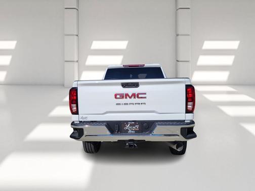 2026 GMC Sierra 2500 Pro