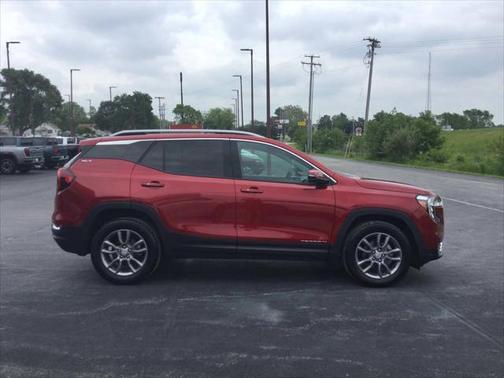2023 GMC Terrain SLT