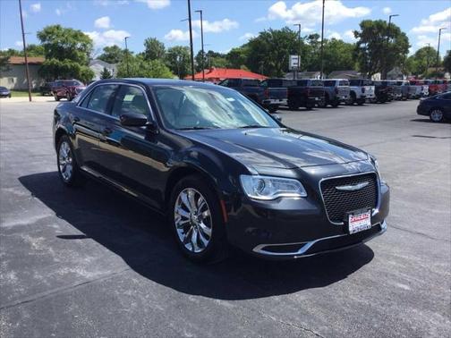 2017 Chrysler 300 Limited