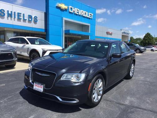2017 Chrysler 300 Limited