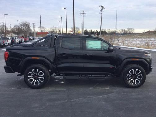 2025 GMC Canyon AT4