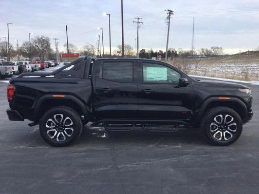 2025 GMC Canyon AT4