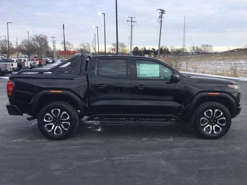 2025 GMC Canyon AT4