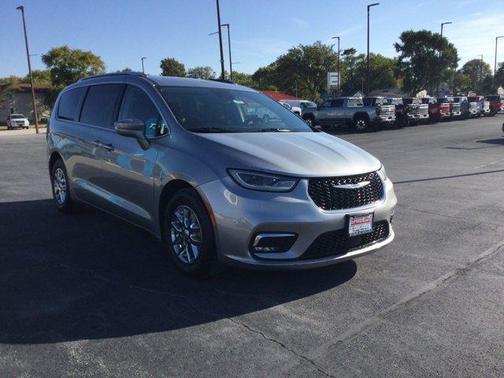 2021 Chrysler Pacifica Touring-L