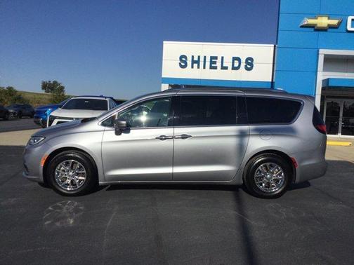 2021 Chrysler Pacifica Touring-L