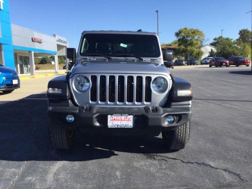 Gray 2020 Jeep Gladiator Sport