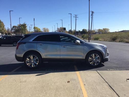 2025 Cadillac XT5 Premium Luxury