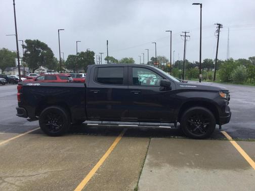 2023 Chevrolet Silverado 1500 Custom