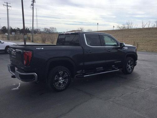 2025 GMC Sierra 1500 SLE