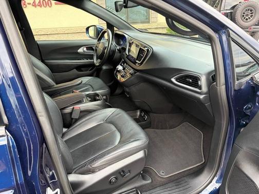 2019 Chrysler Pacifica Touring-L Plus