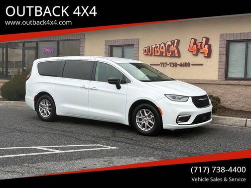 2024 Chrysler Pacifica Touring L