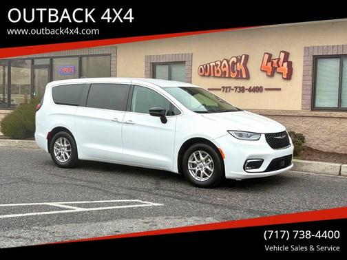 2024 Chrysler Pacifica Touring L