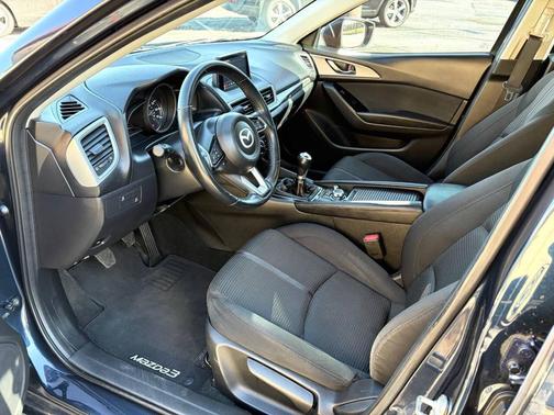 2017 Mazda Mazda3 Sport
