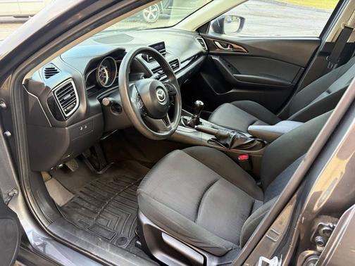 2014 Mazda Mazda3 i Sport