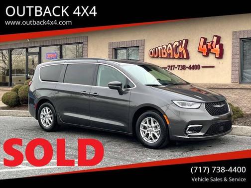 2022 Chrysler Pacifica Touring L