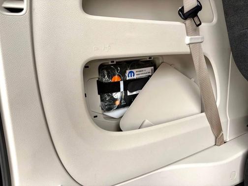 Gray (Granite Crystal Metallic) 2023 Chrysler Pacifica Touring L
