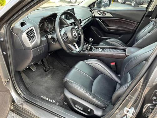 2017 Mazda Mazda3 Touring 2.5