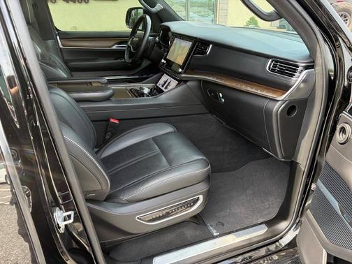 Black 2022 Jeep Grand Wagoneer Series II 4x4 4dr SUV
