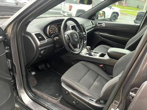 2019 Jeep Grand Cherokee Laredo