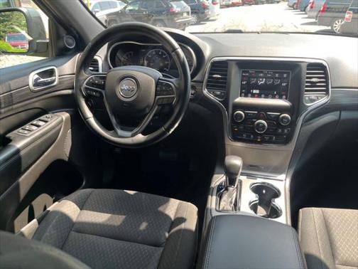 2019 Jeep Grand Cherokee Laredo