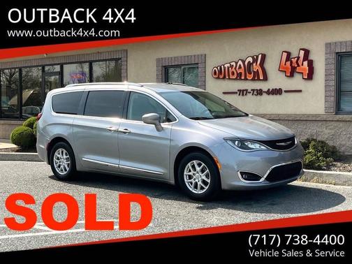 2020 Chrysler Pacifica Touring L