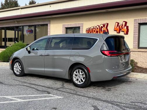 2025 Chrysler Pacifica L