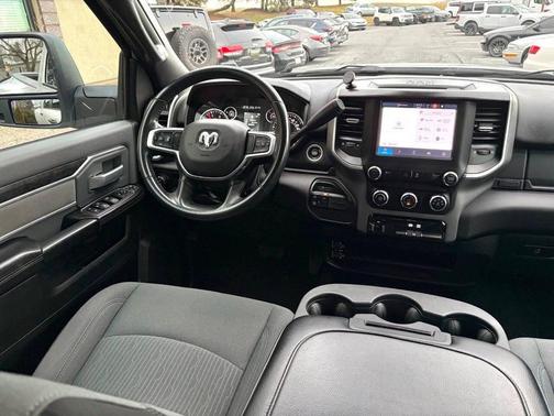 2023 RAM 3500 Big Horn 4x4 4dr Crew Cab 8 ft. LB DRW Pickup