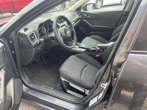 2015 Mazda Mazda3 i SV