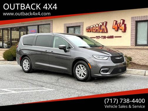 2023 Chrysler Pacifica Touring L