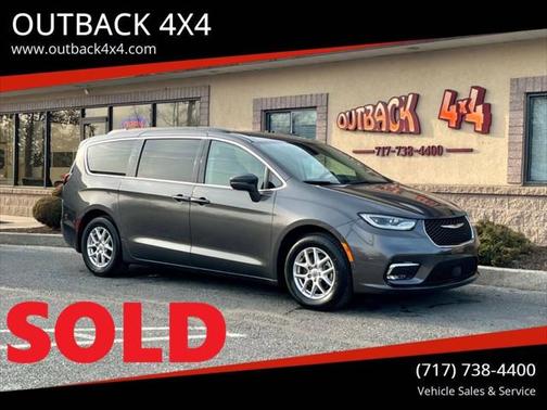 2022 Chrysler Pacifica Touring L