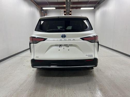 2021 Toyota Sienna Platinum 7 Passenger