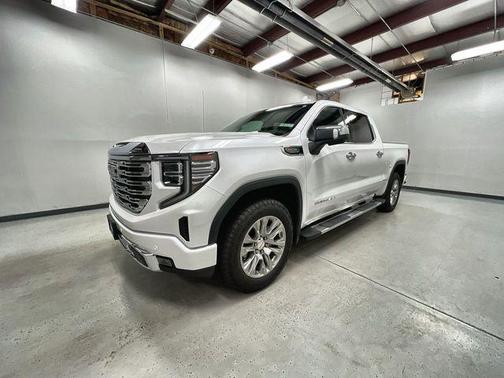 White Frost Tricoat 2024 GMC Sierra 1500 Denali