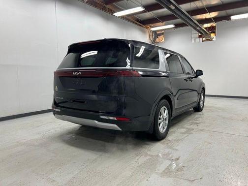 2022 Kia Carnival LXS