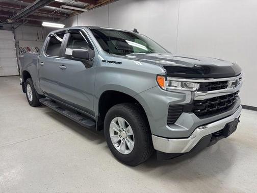 Sterling Gray Metallic 2024 Chevrolet Silverado 1500 LT