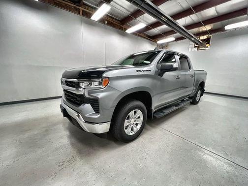 Sterling Gray Metallic 2024 Chevrolet Silverado 1500 LT