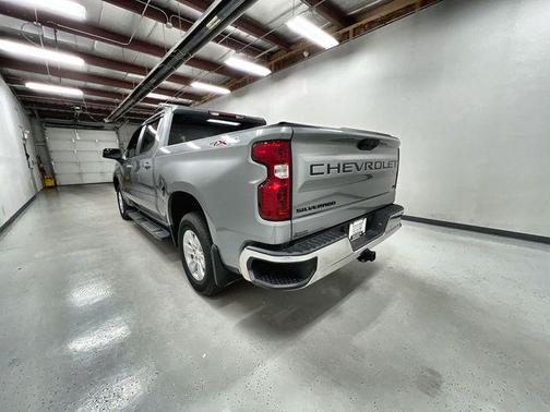 Sterling Gray Metallic 2024 Chevrolet Silverado 1500 LT