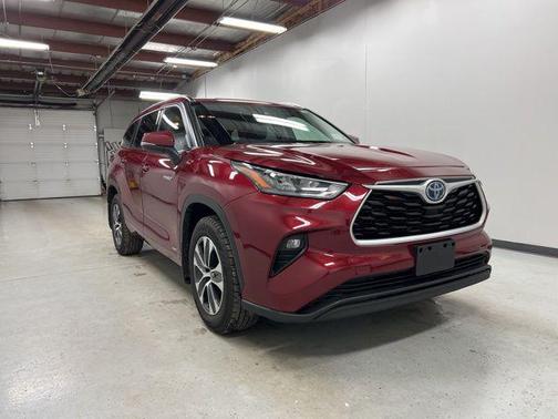 2020 Toyota Highlander Hybrid XLE