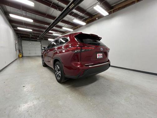 2020 Toyota Highlander Hybrid XLE