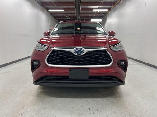 2020 Toyota Highlander Hybrid XLE