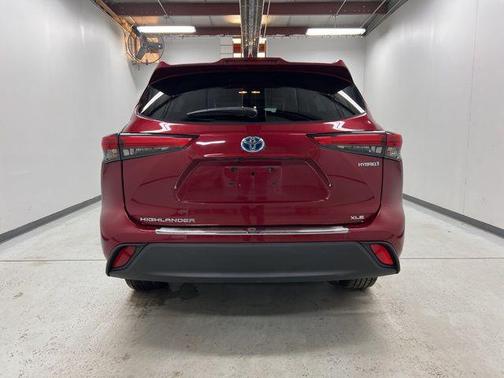 2020 Toyota Highlander Hybrid XLE