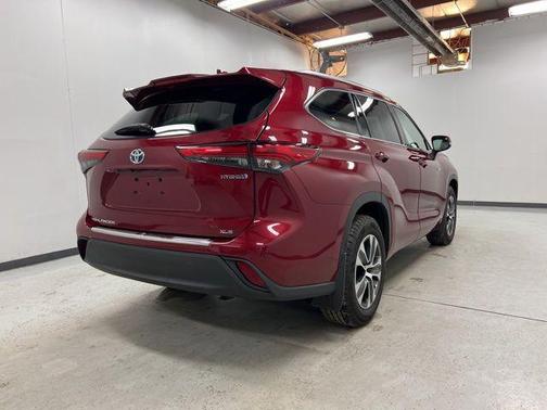 2020 Toyota Highlander Hybrid XLE