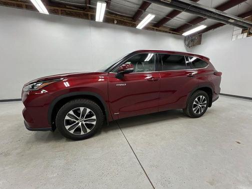2020 Toyota Highlander Hybrid XLE