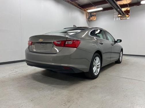 2017 Chevrolet Malibu 1LT