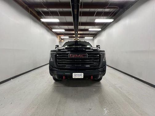 2025 GMC Sierra 2500 AT4