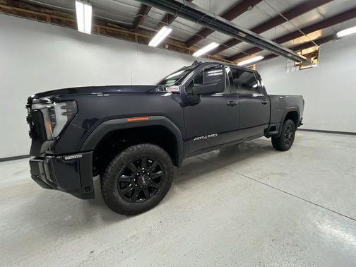 2025 GMC Sierra 2500 AT4
