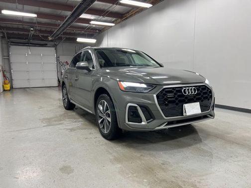 2023 Audi Q5 45 S line Premium Plus
