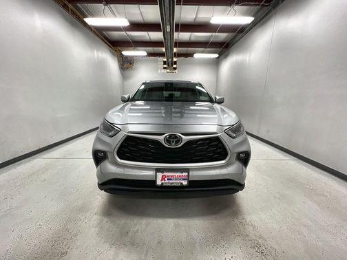 Celestial Silver Metallic 2023 Toyota Highlander LE