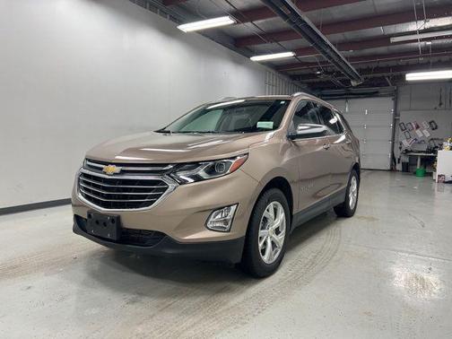 Sandy Ridge Metallic 2018 Chevrolet Equinox Premier